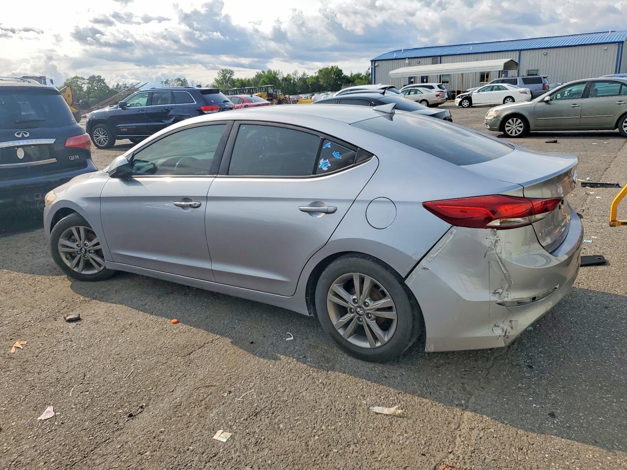 2017 Hyundai Elantra Se - Image 2