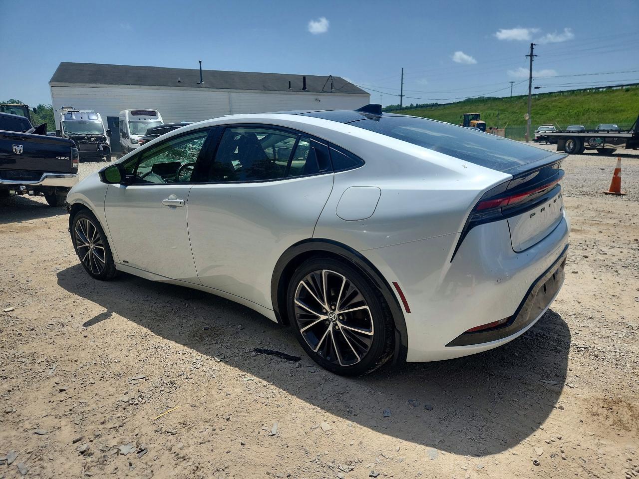 2024 Toyota Prius Xle - Фото 2