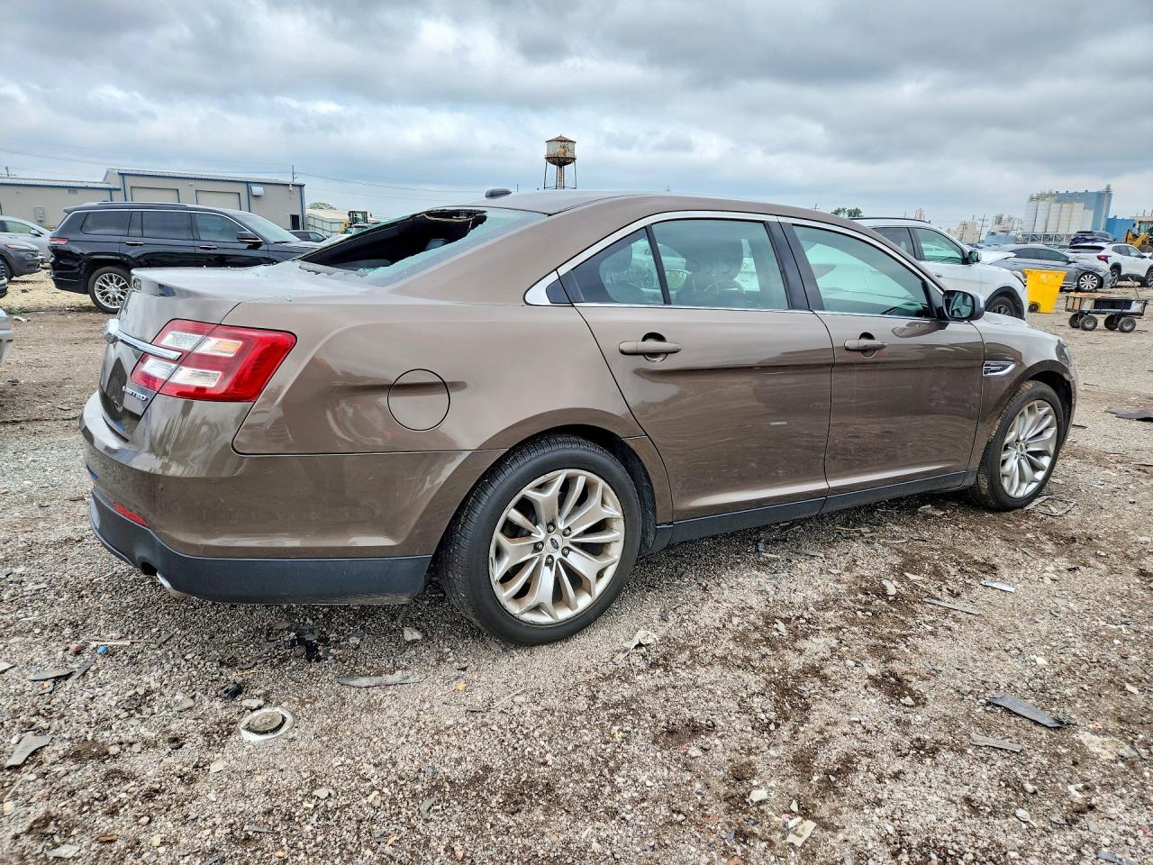 2015 Ford Taurus Limited - Фото 3