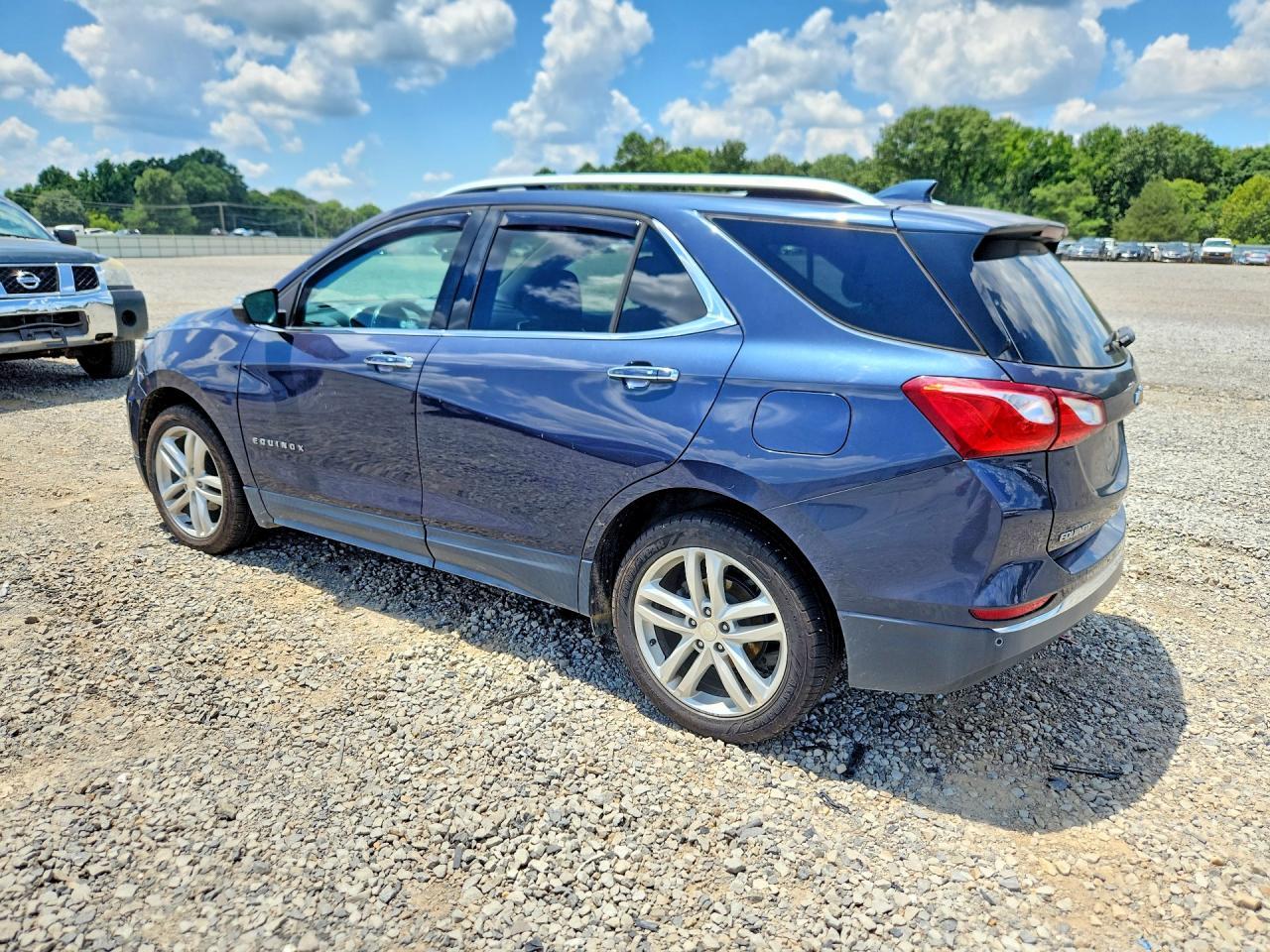 2019 Chevrolet Equinox - Image 2