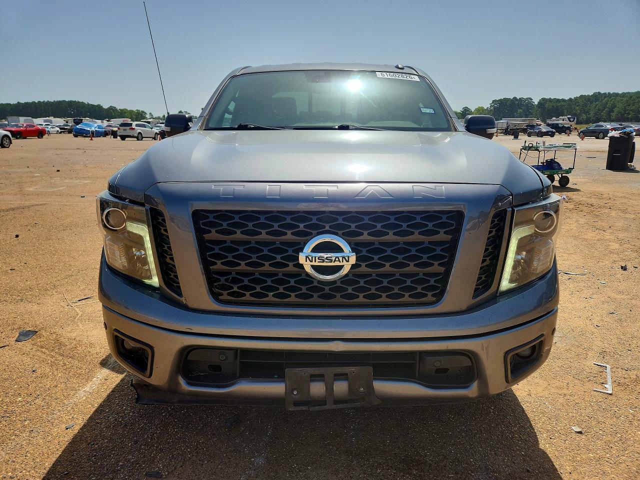 2018 Nissan Titan Sv - Фото 5