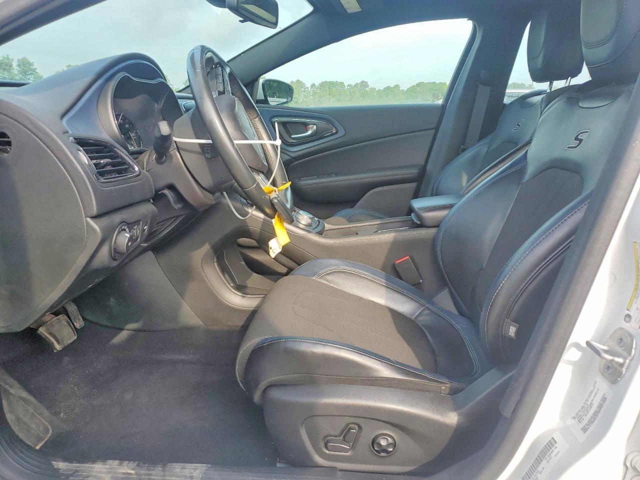 2015 Chrysler 200 S - Фото 7