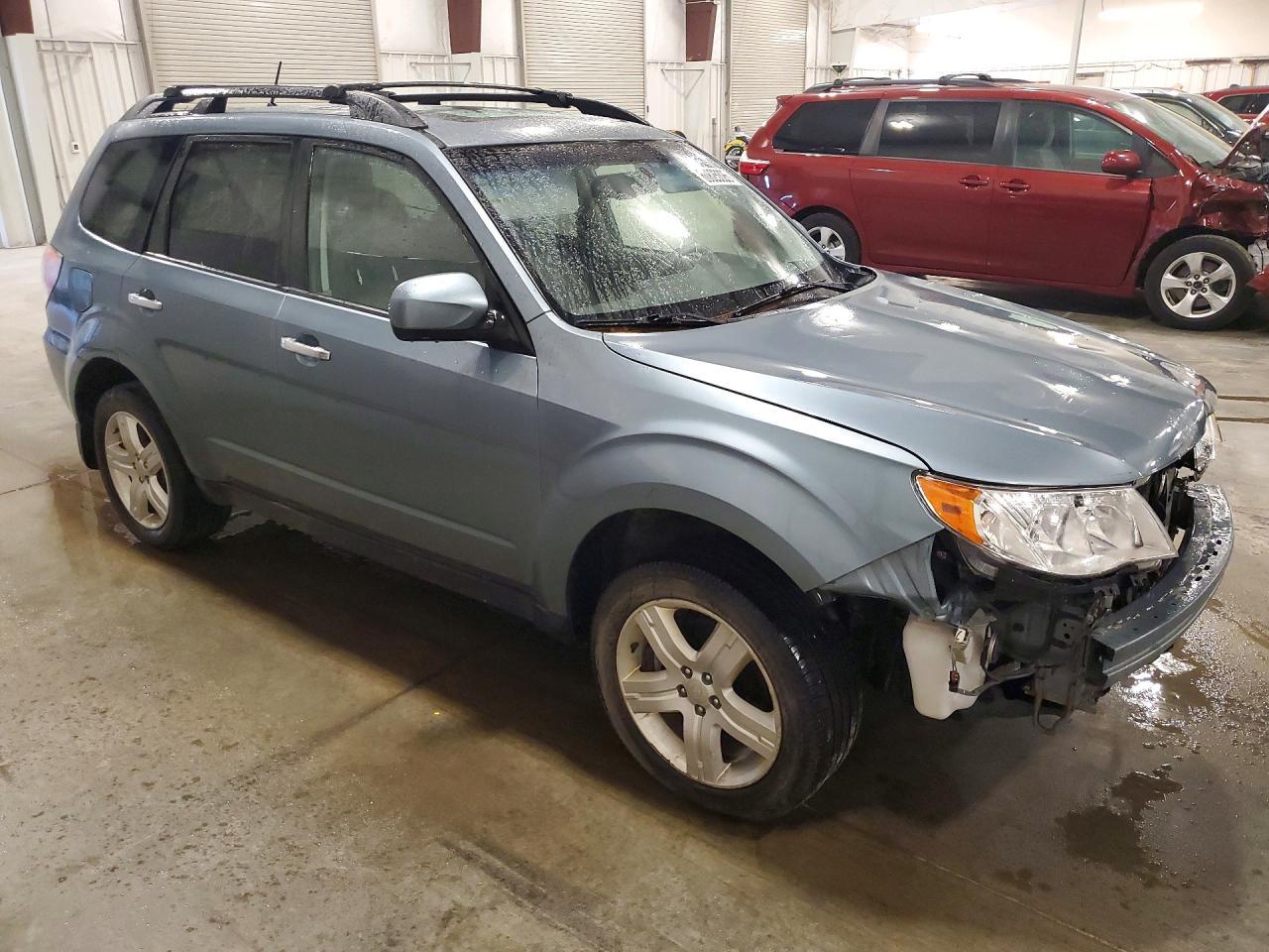 2010 Subaru Forester 2.5X Premium - Image 4