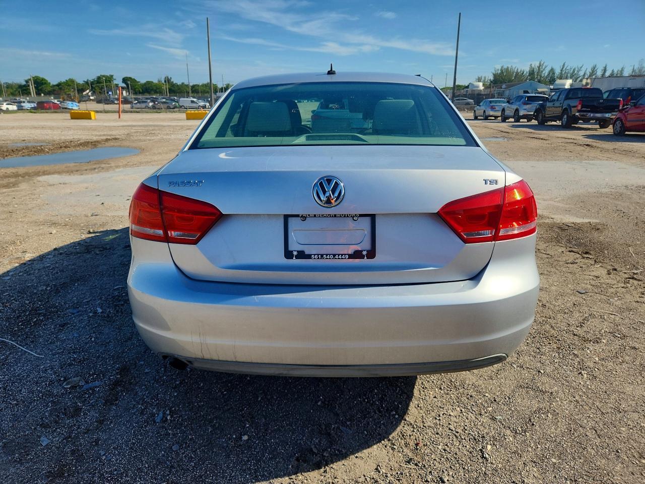 2014 Volkswagen Passat S - Фото 6