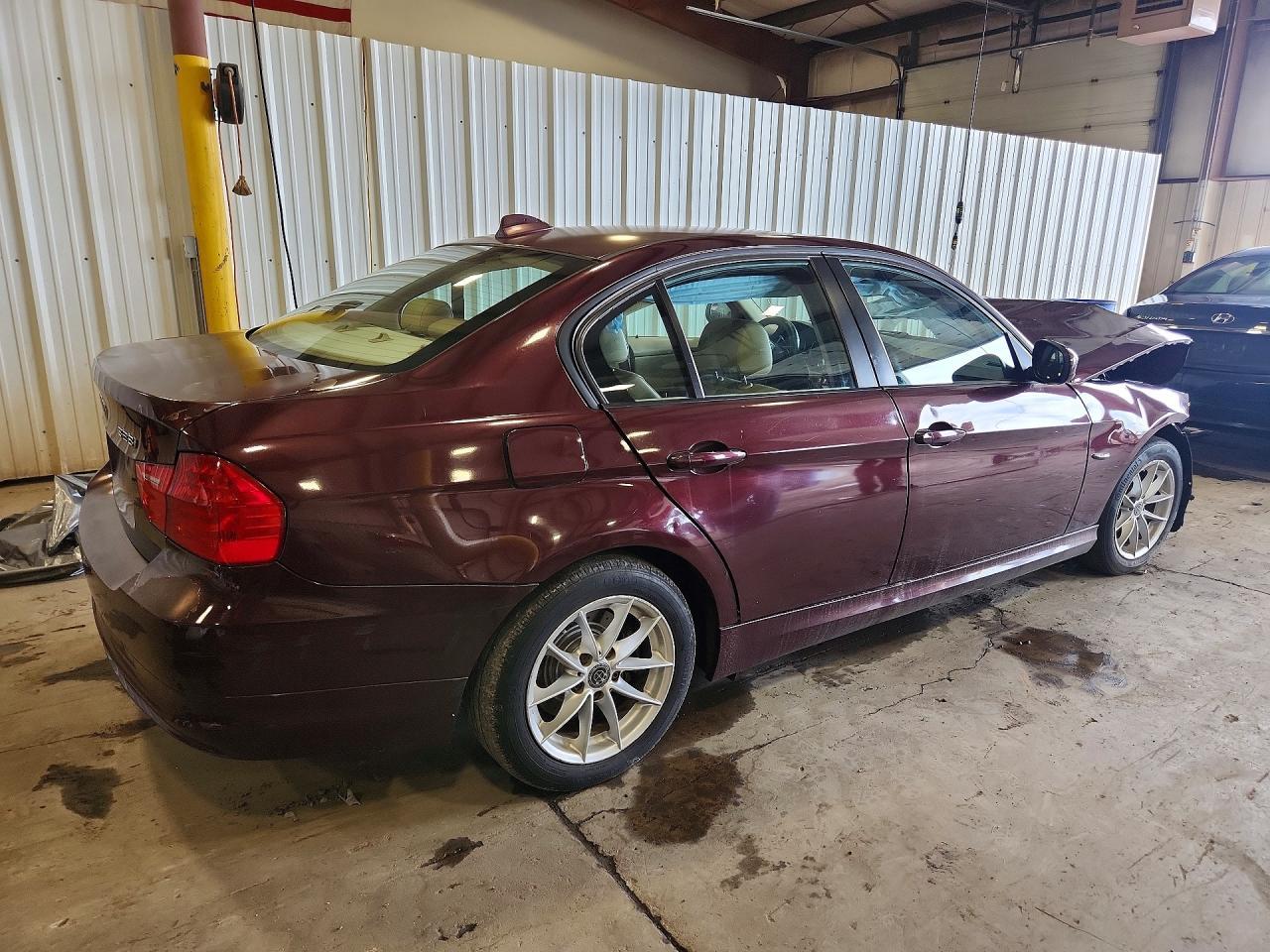 2010 BMW 328 I - Image 3