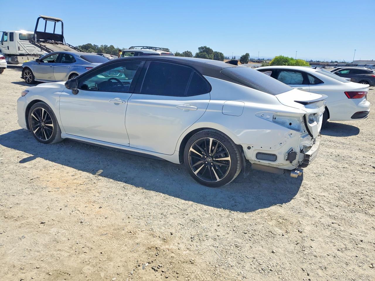 2018 Toyota Camry Xse - Фото 2