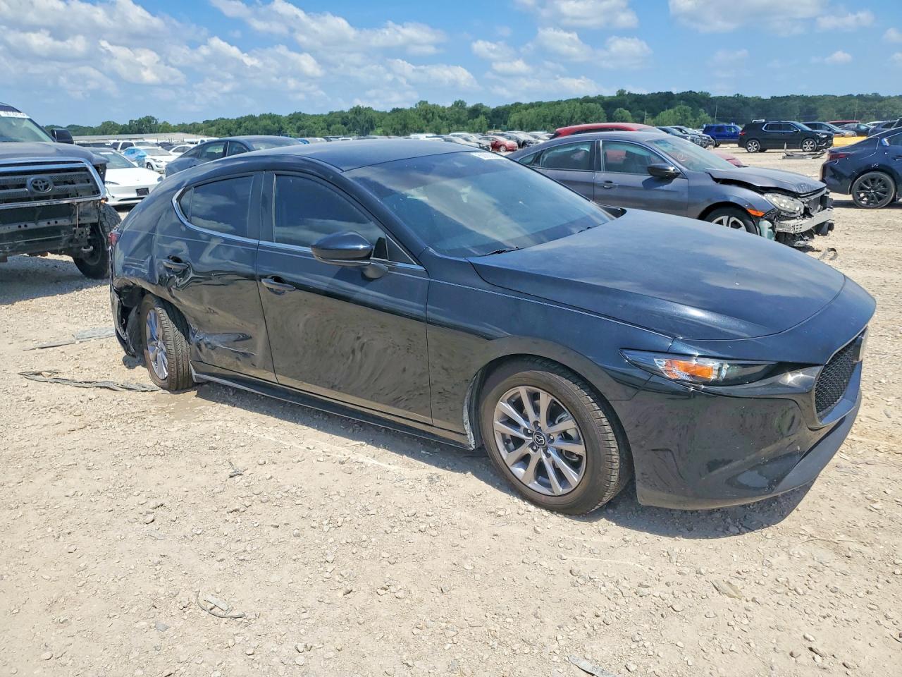 2022 Mazda 3 - Фото 4