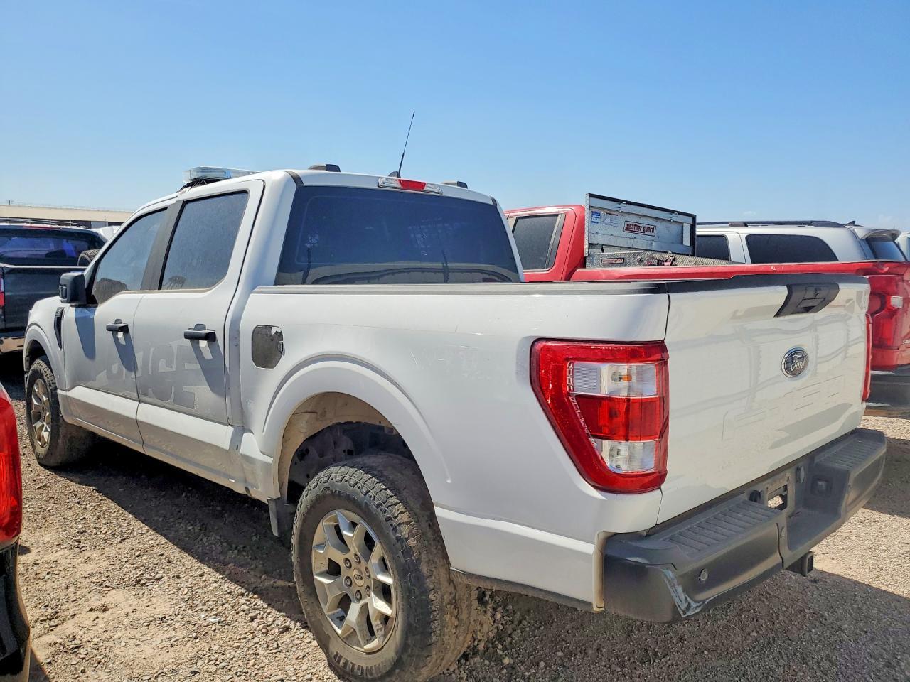 2023 Ford F150 Police Responder - Фото 2