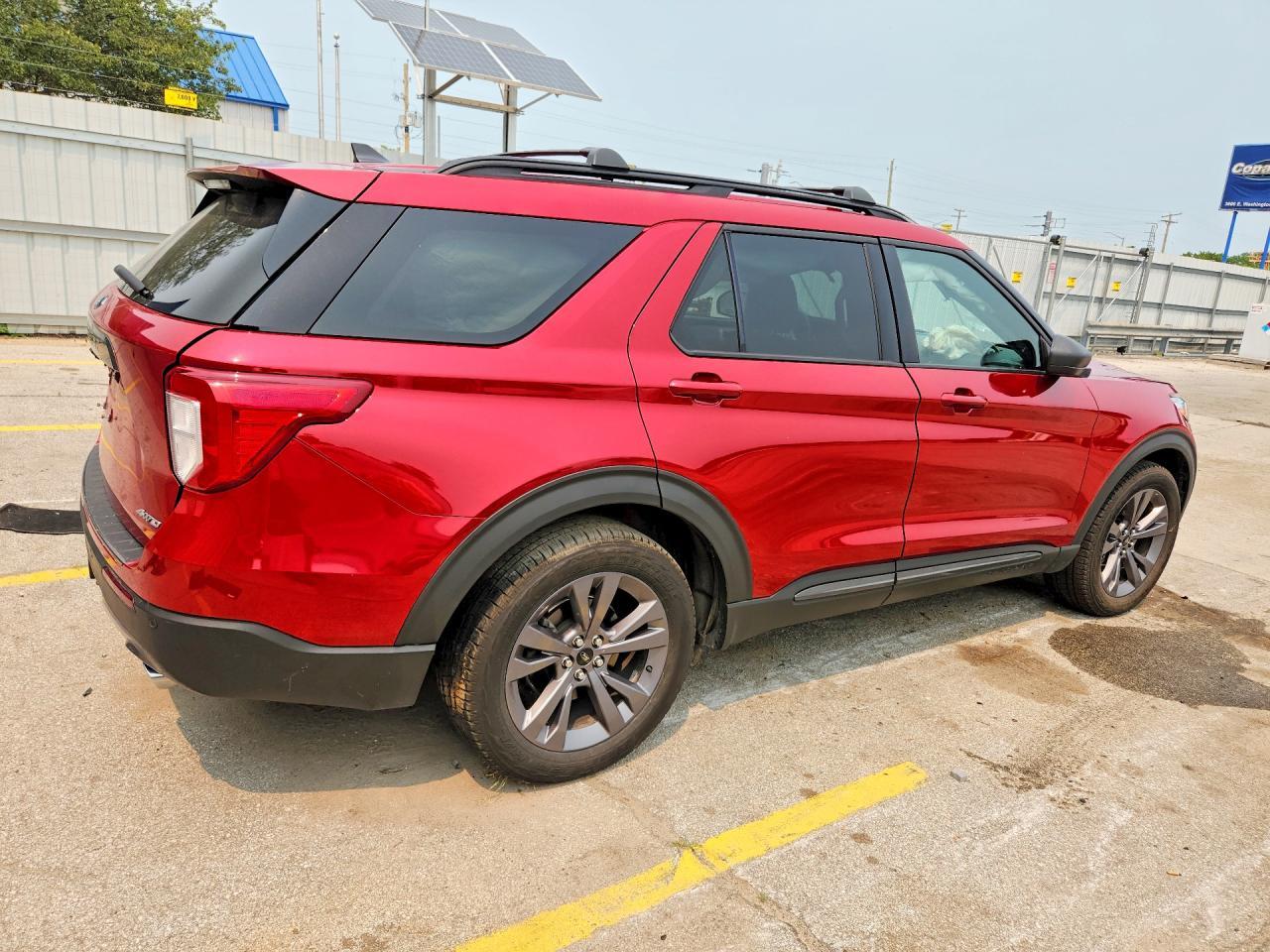 2021 Ford Explorer Xlt - Image 3