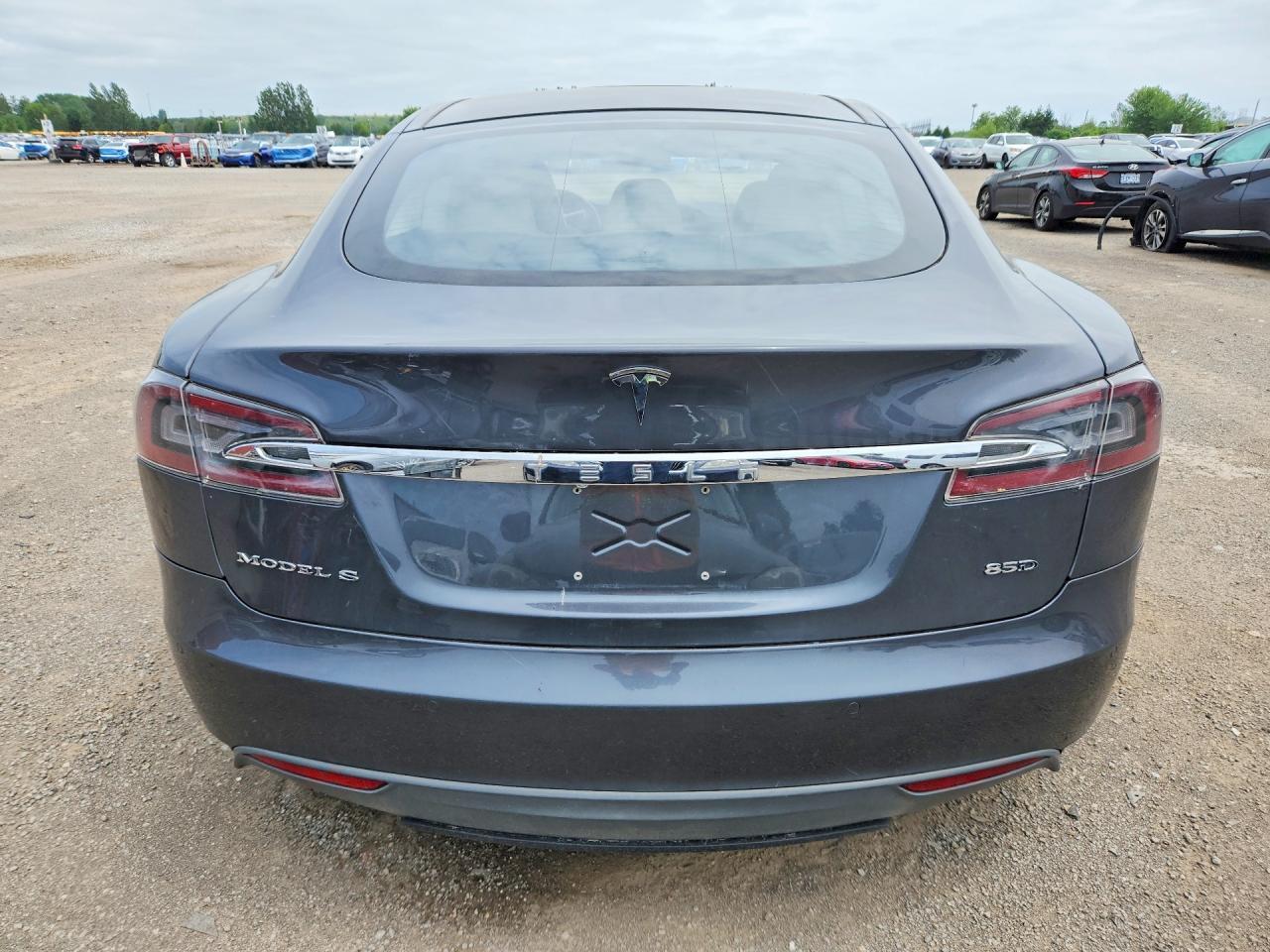 2015 Tesla Model S 85D - Фото 6