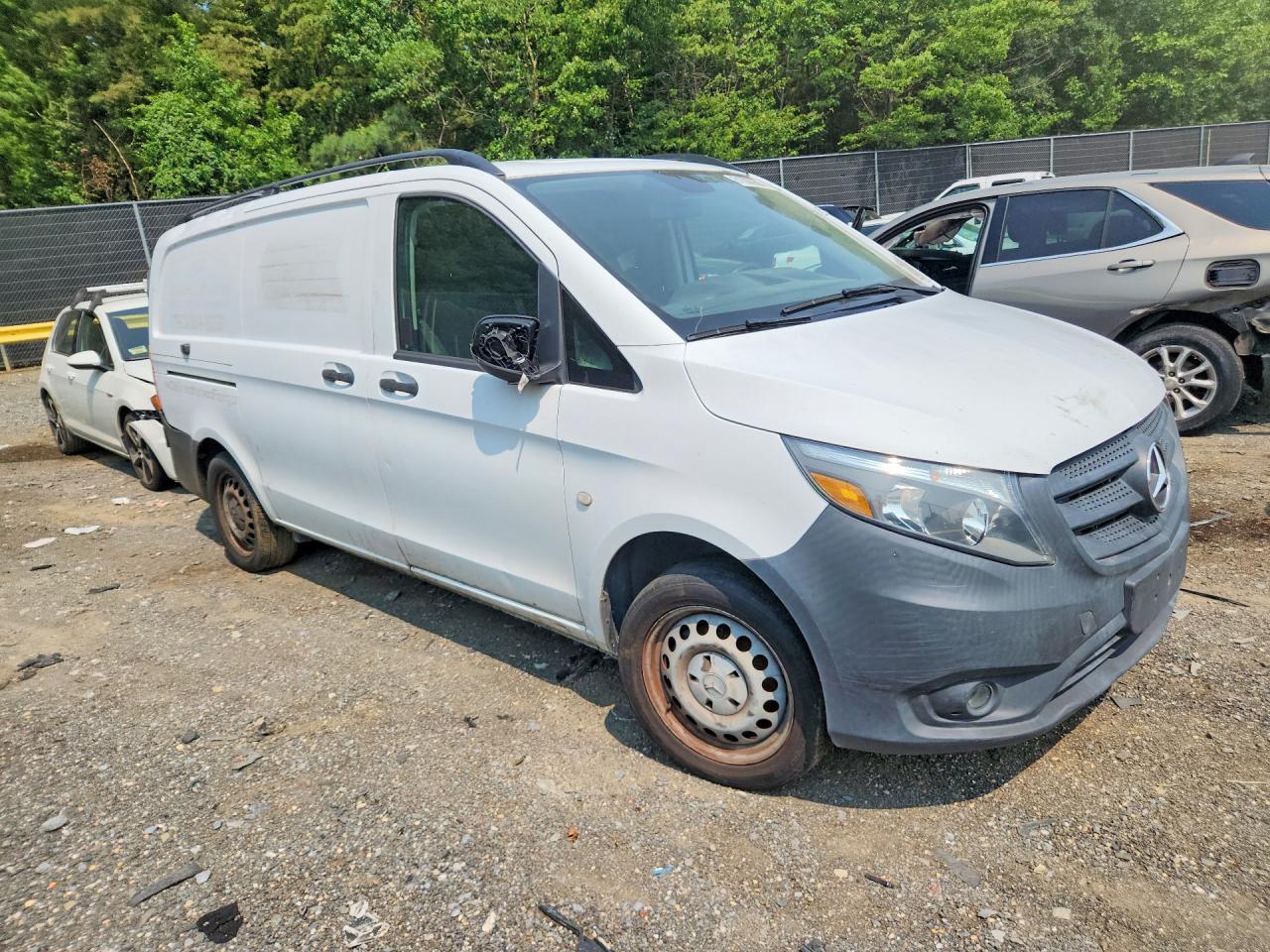 2016 Mercedes-Benz Metris - Фото 4