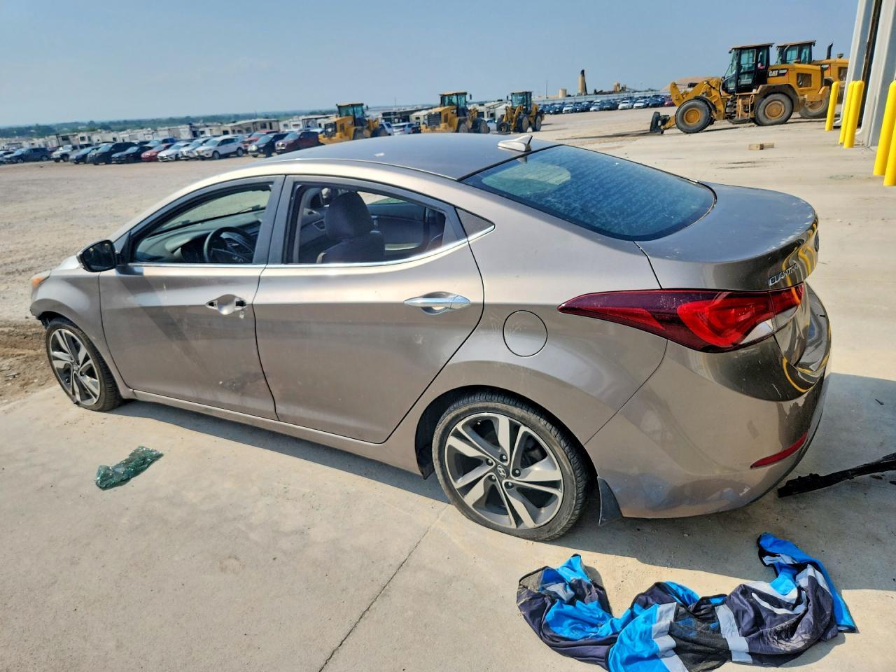 2015 Hyundai Elantra - Фото 2