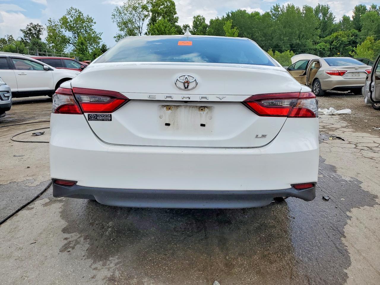 2023 Toyota Camry Le - Image 6
