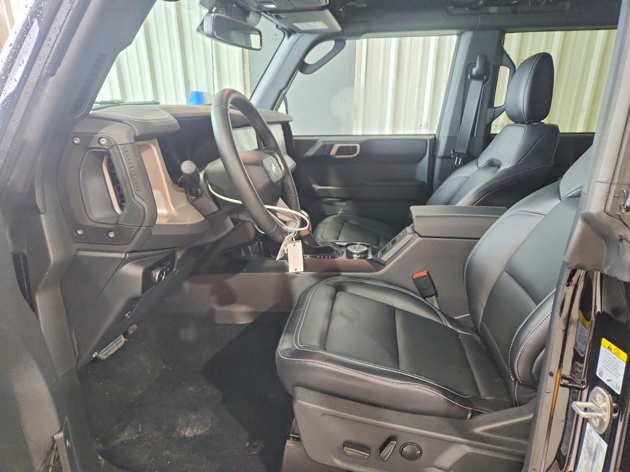 2026 Ford Bronco Outer Banks - Image 7
