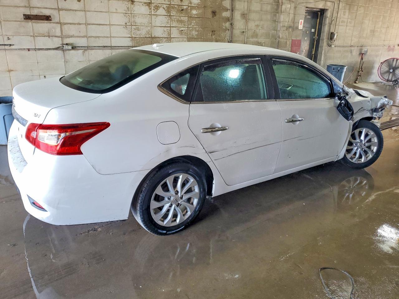 2018 Nissan Sentra Sv - Фото 3