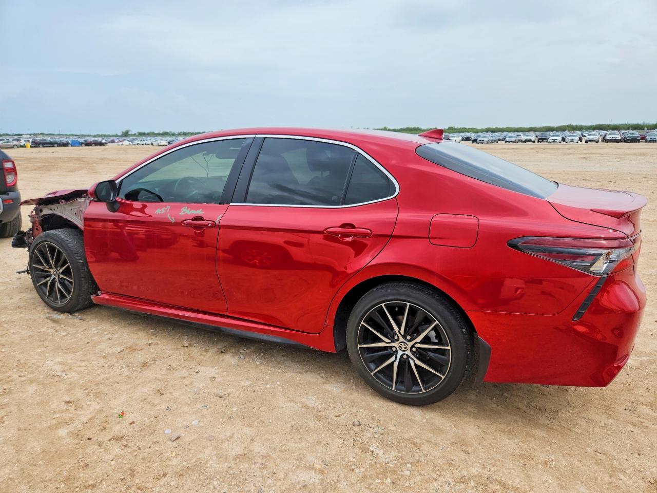 2024 Toyota Camry Se - Фото 2