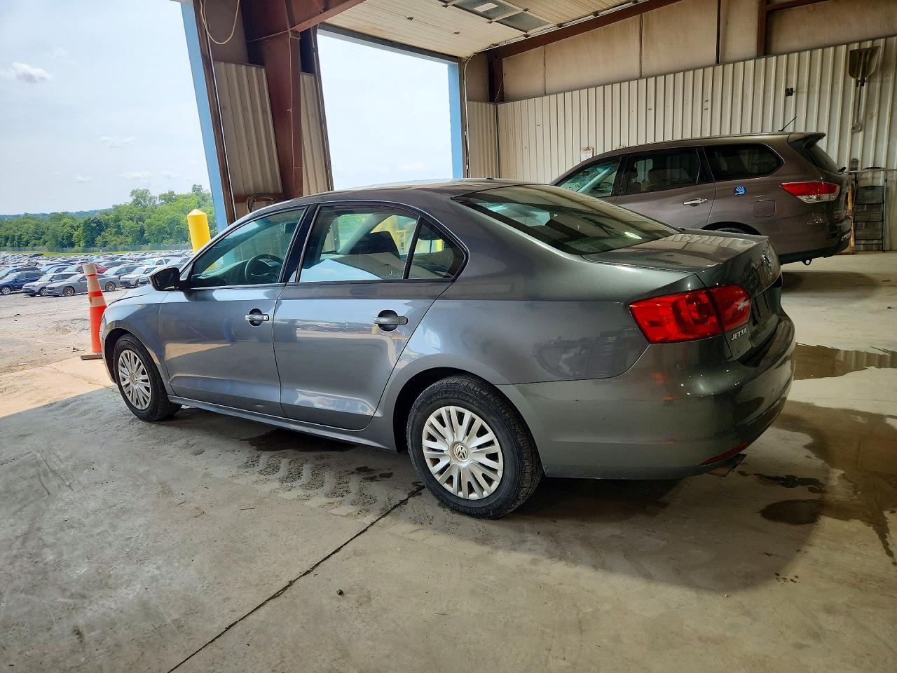 2012 Volkswagen Jetta Base/S - Image 2