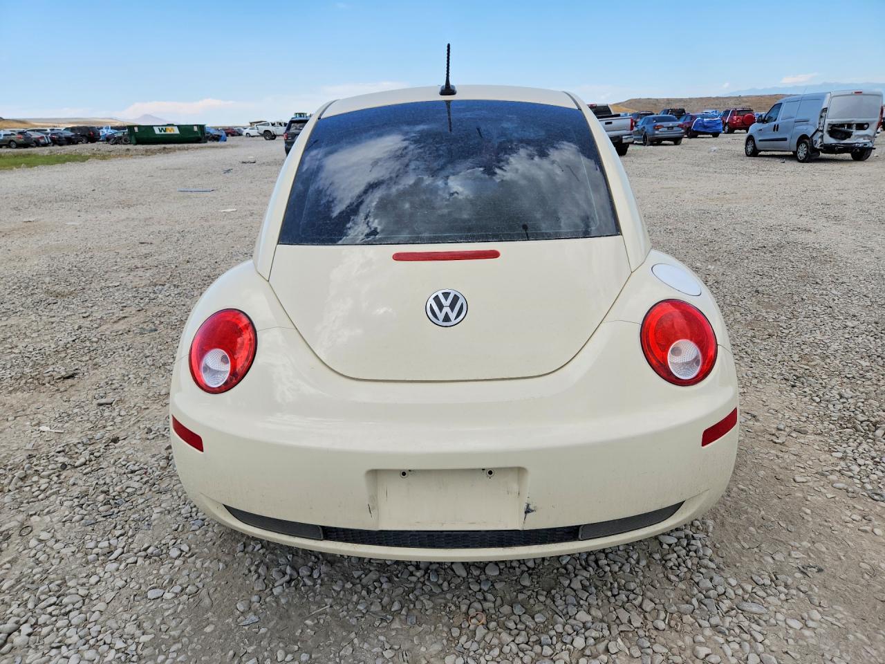 2009 Volkswagen New Beetle S - Фото 6