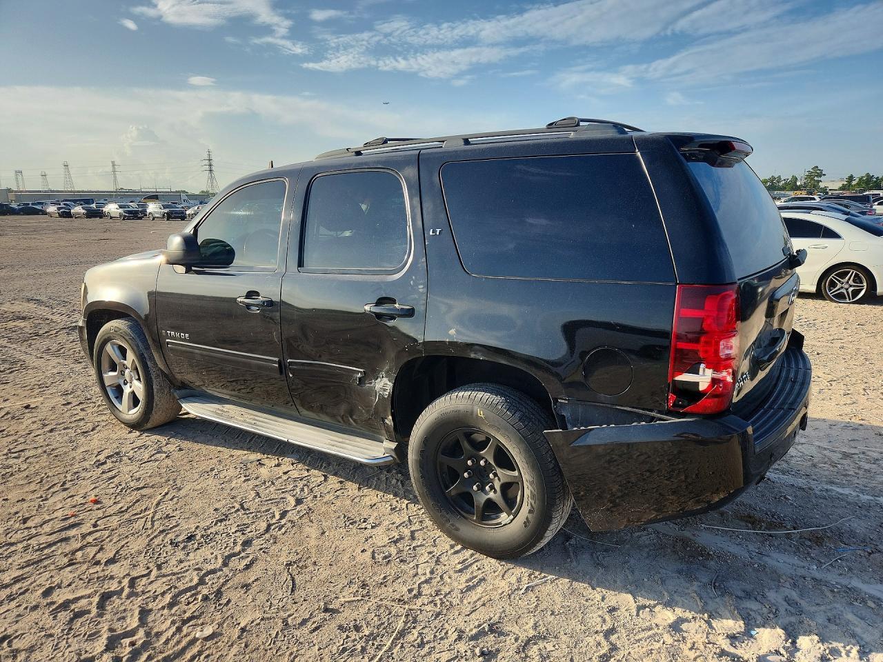 2009 Chevrolet Tahoe C1500 Lt - Image 2
