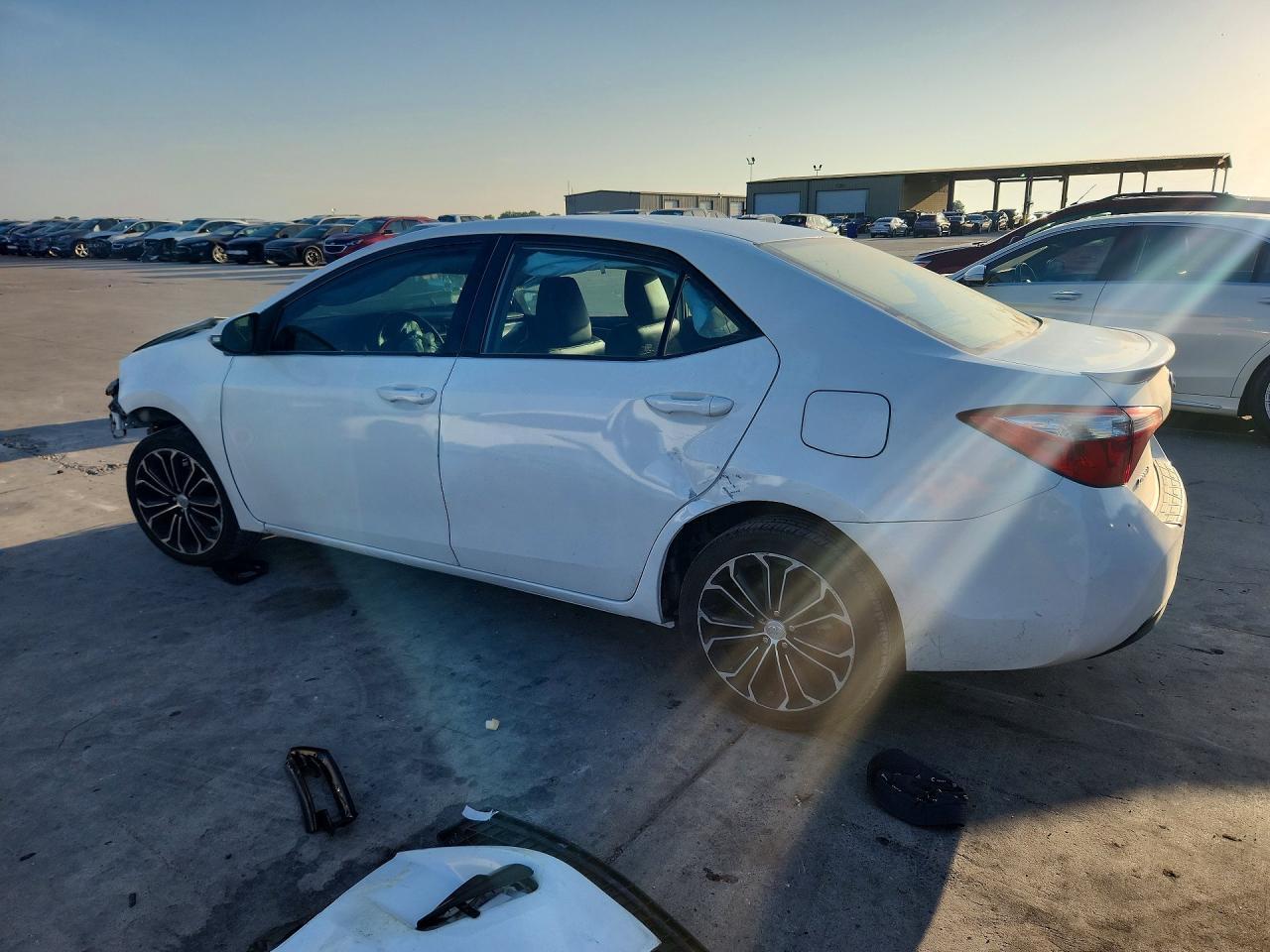2014 Toyota Corolla S Plus - Фото 2