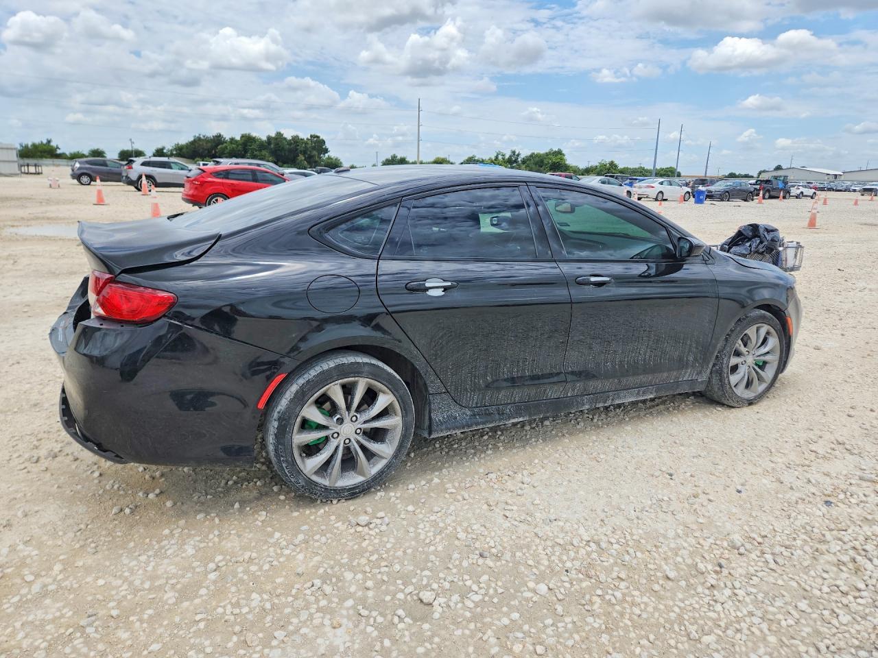 2015 Chrysler 200 S - Фото 3