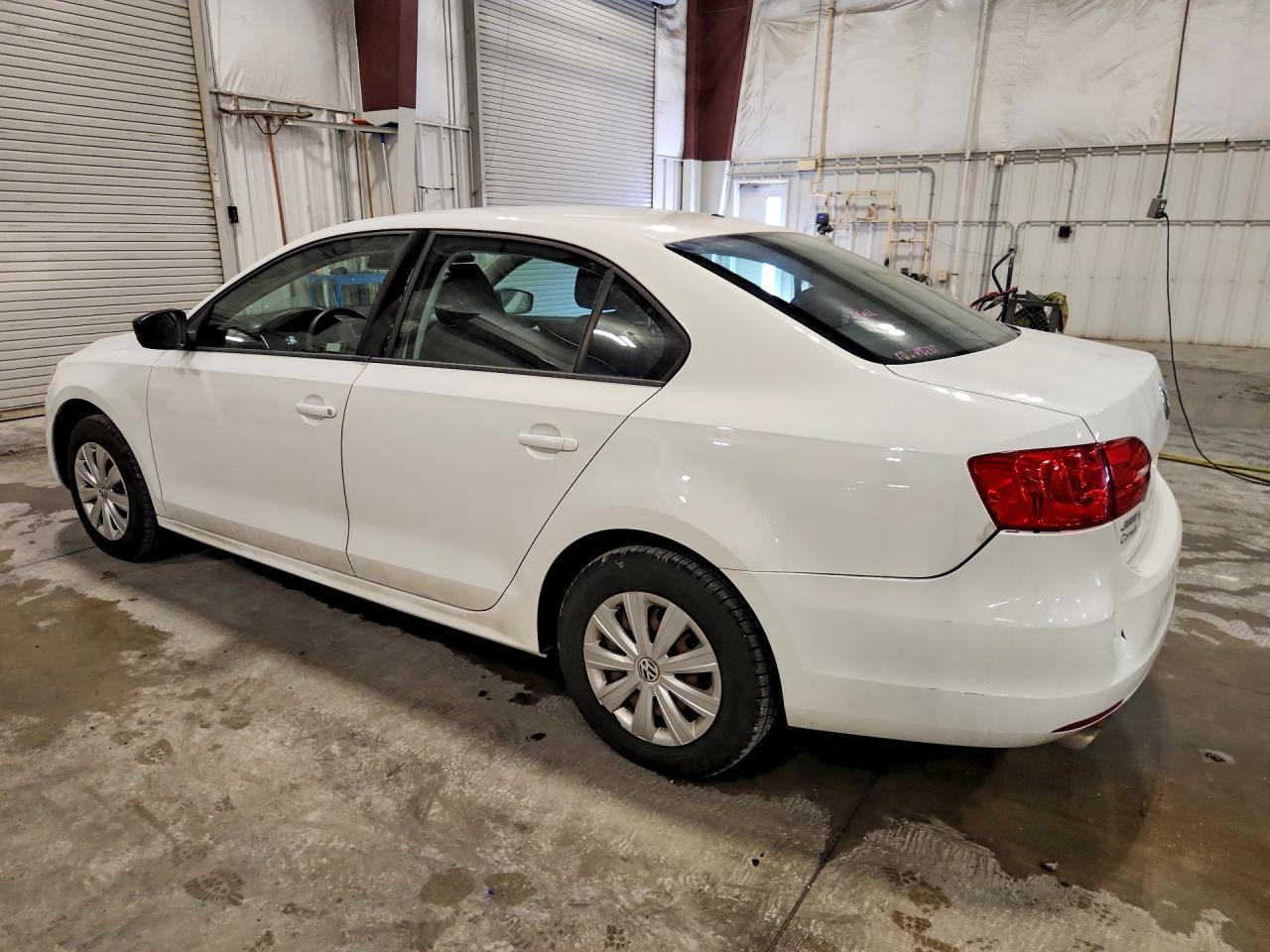 2014 Volkswagen Jetta Base - Image 2