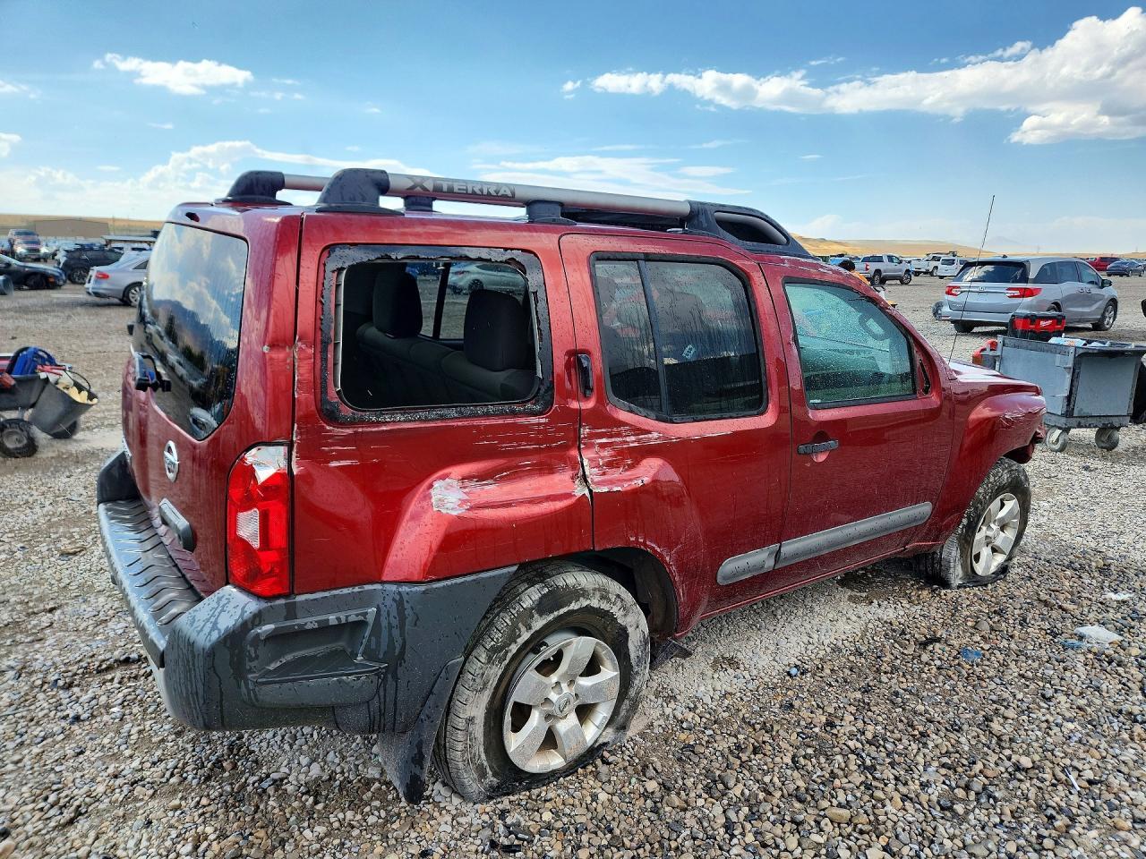 2013 Nissan Xterra X - Image 3