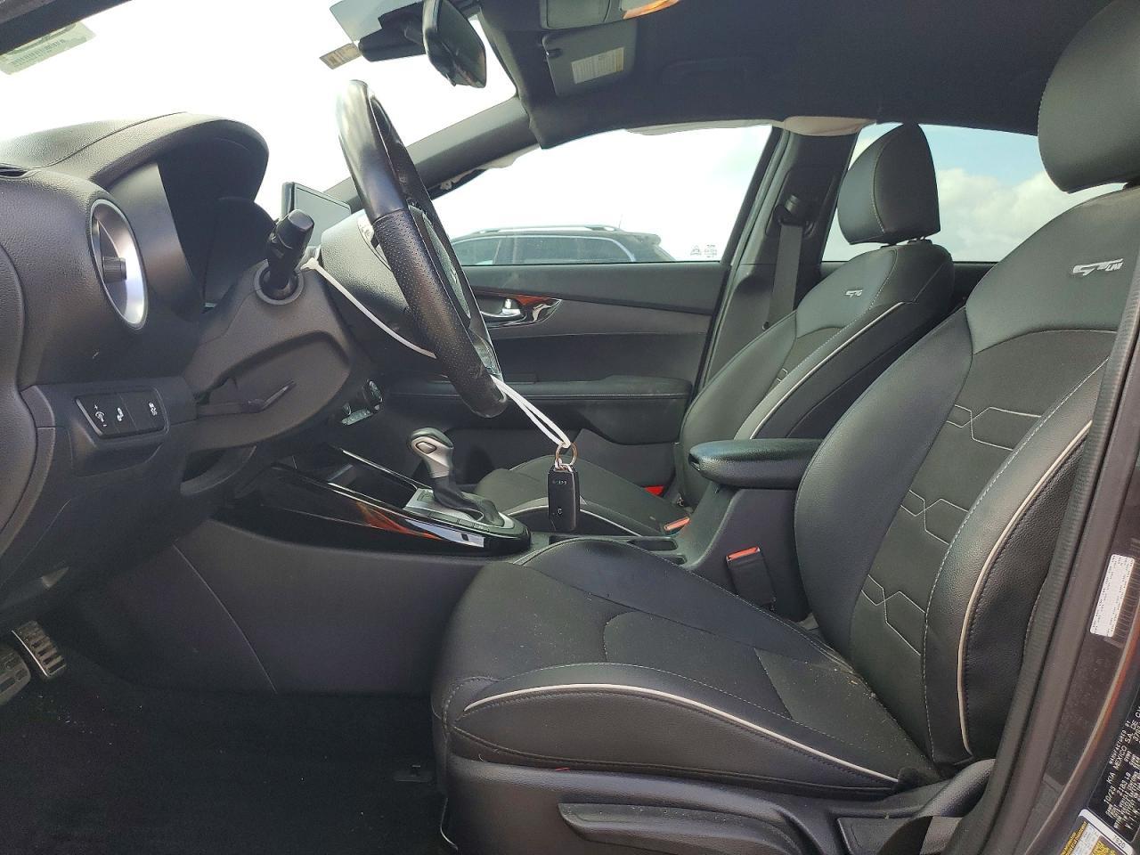2024 Kia Forte Gt Line - Фото 7