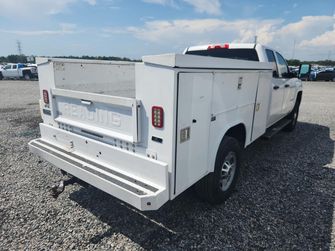 2019 Chevrolet Silverado C2500 Heavy Duty - Image 3