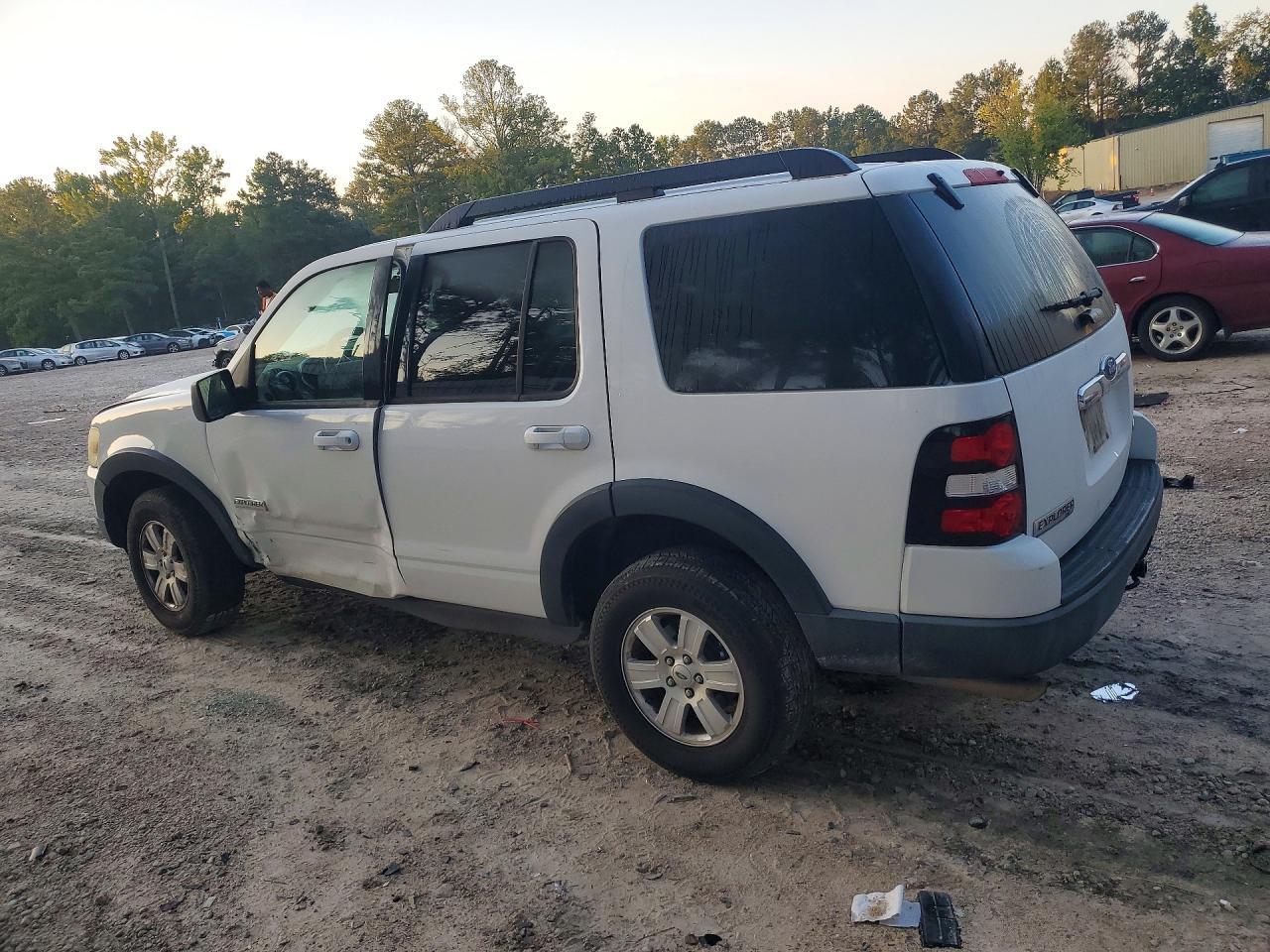 2007 Ford Explorer Xlt - Фото 2