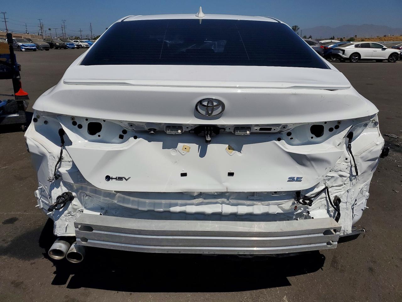 2025 Toyota Camry Se - Фото 6