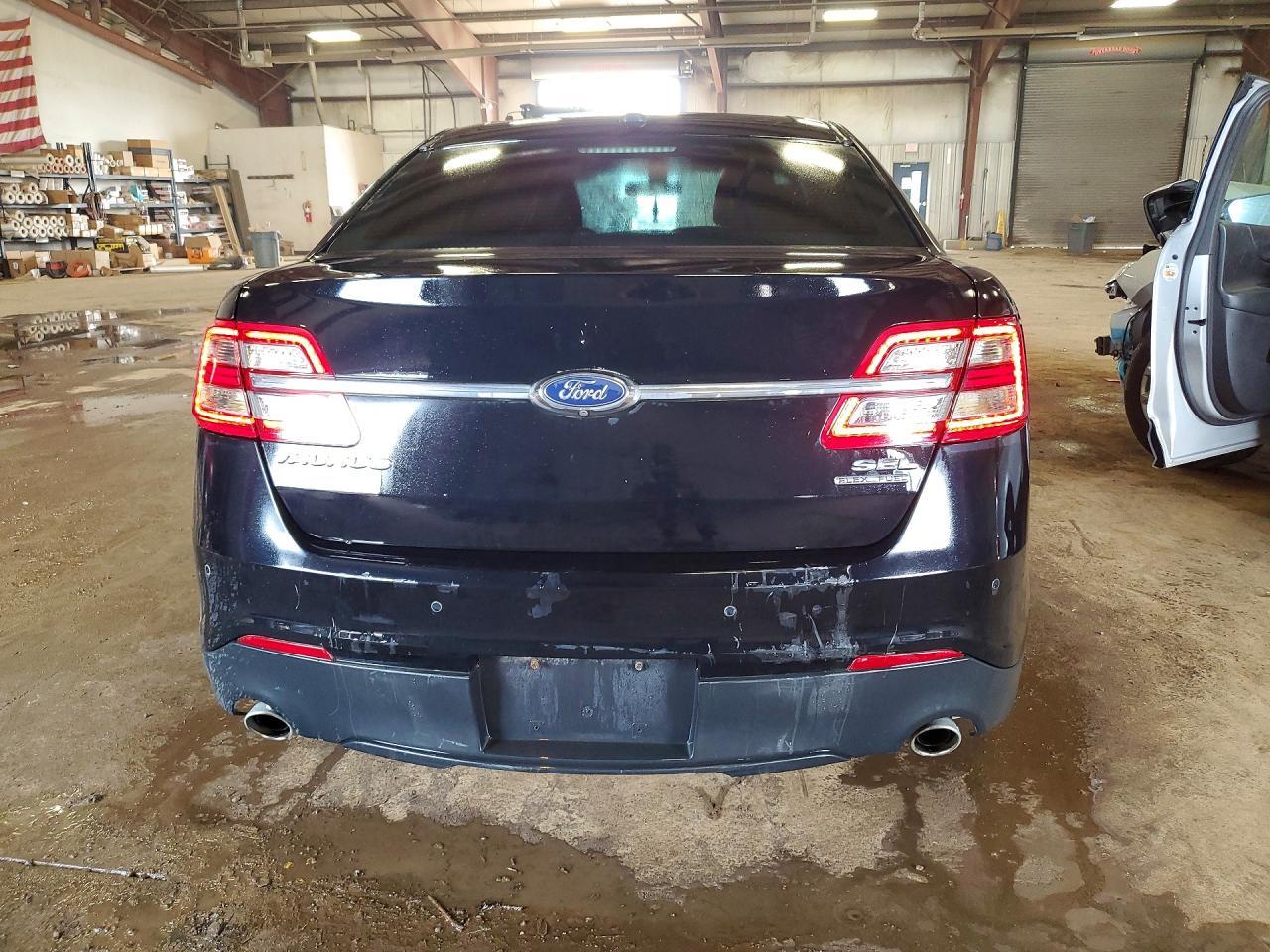 2017 Ford Taurus Sel - Фото 6