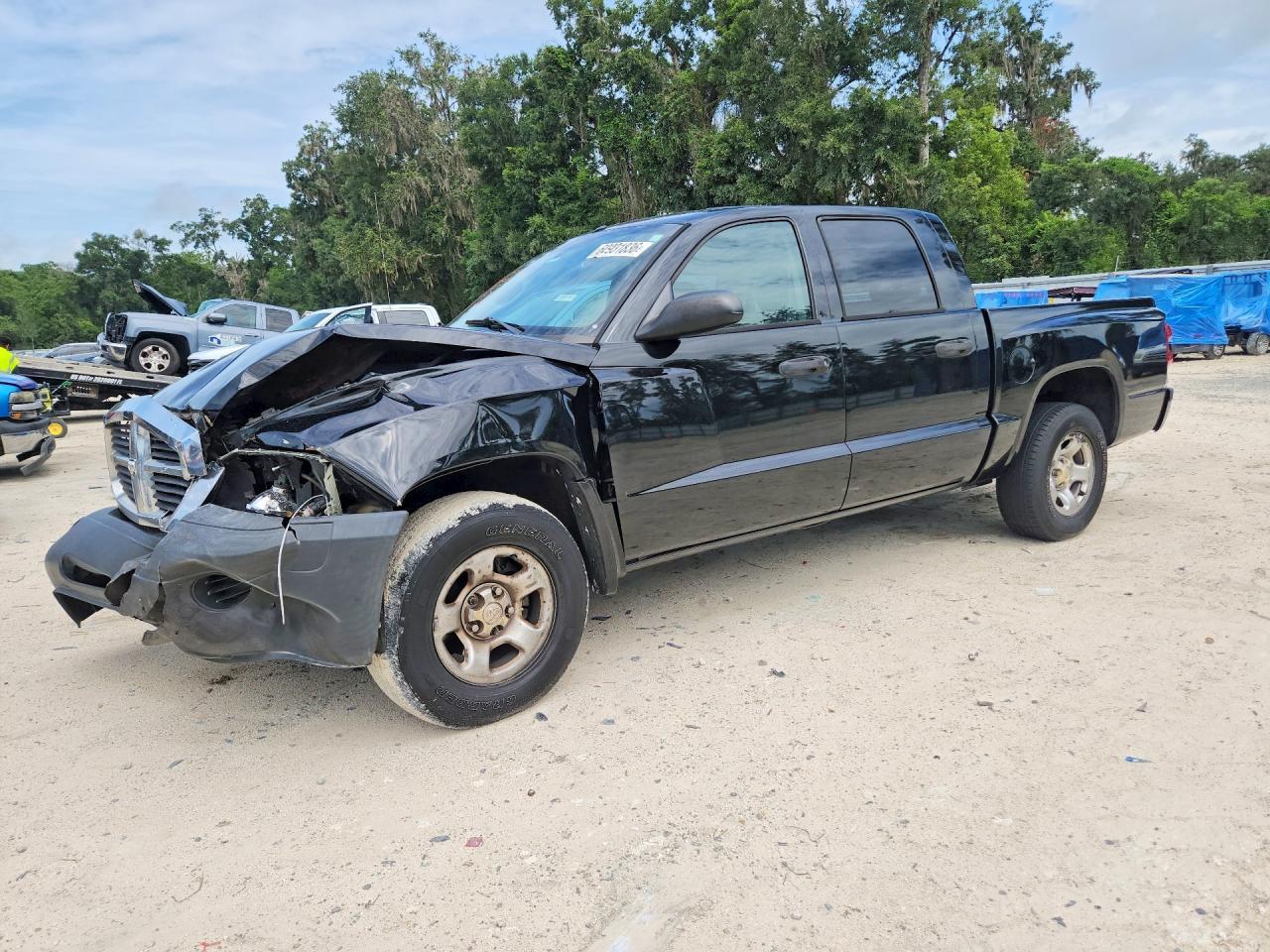 2005 Dodge Dakota Quad