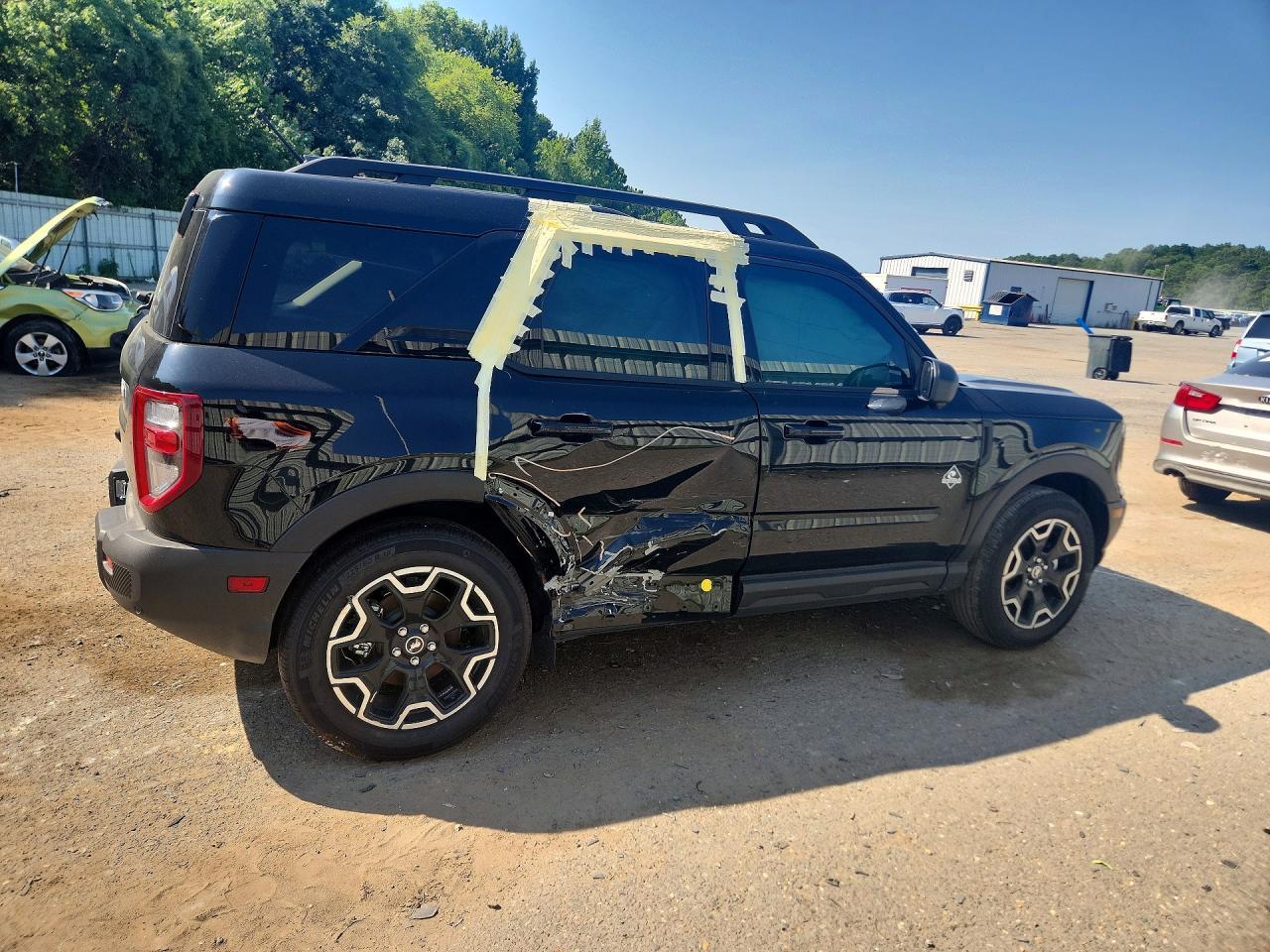 2025 Ford Bronco Sport Outer Banks - Фото 3