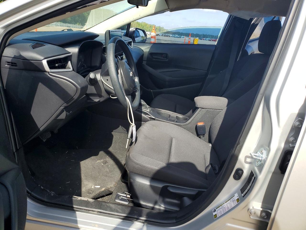 2025 Toyota Corolla Le - Фото 7