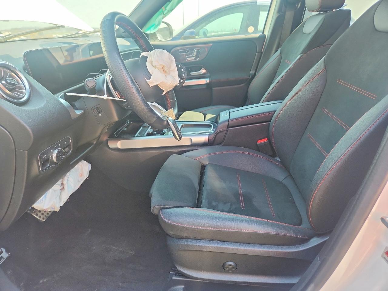 2025 Mercedes-Benz Glb 250 4Matic - Image 7