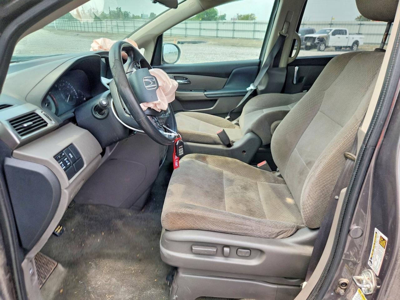 2016 Honda Odyssey Se - Image 7