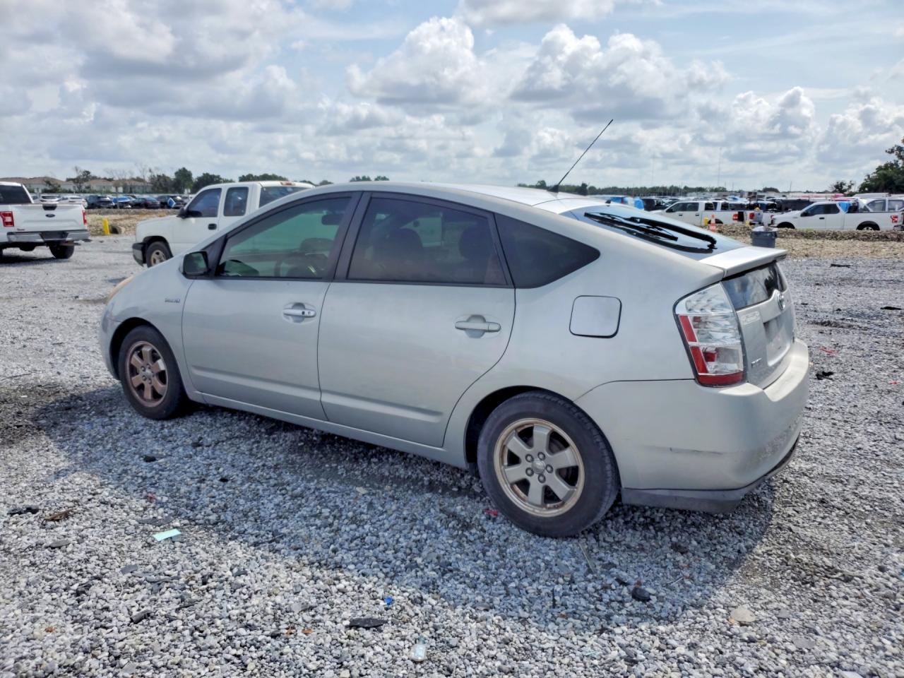 2008 Toyota Prius Base - Image 2