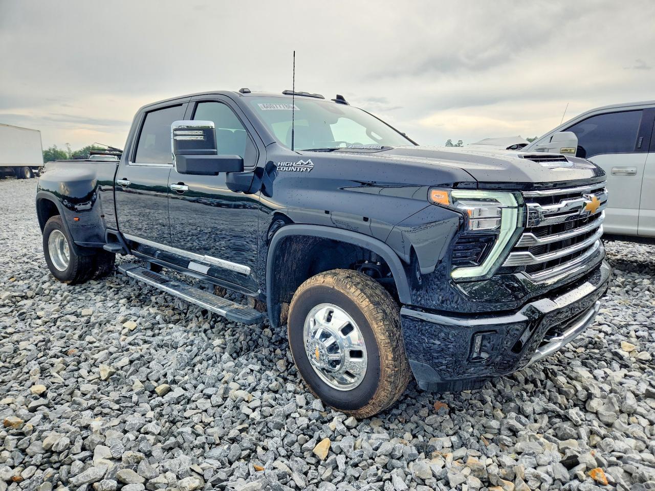 2026 Chevrolet Silverado K3500 High Country - Image 4
