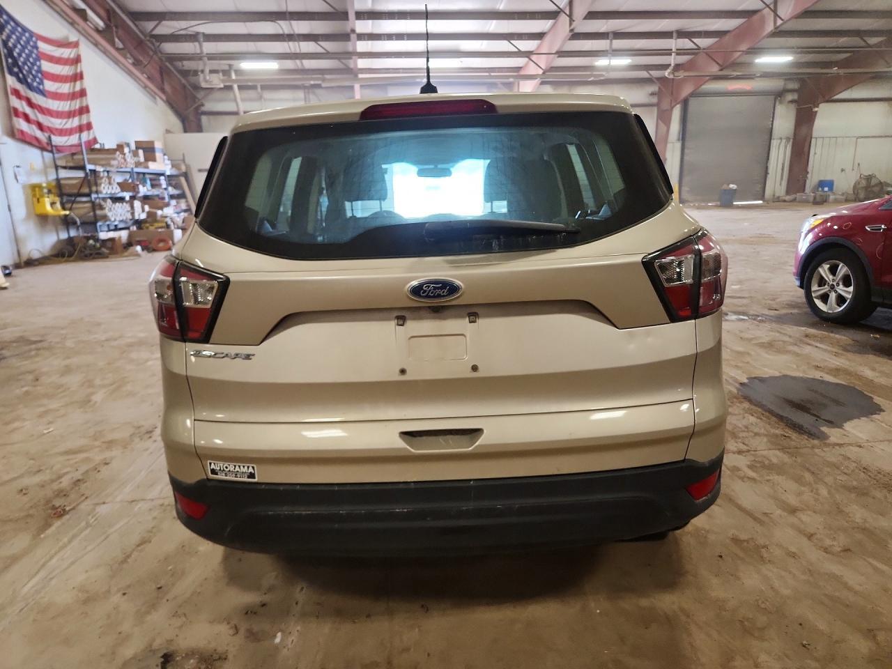 2017 Ford Escape S - Фото 6