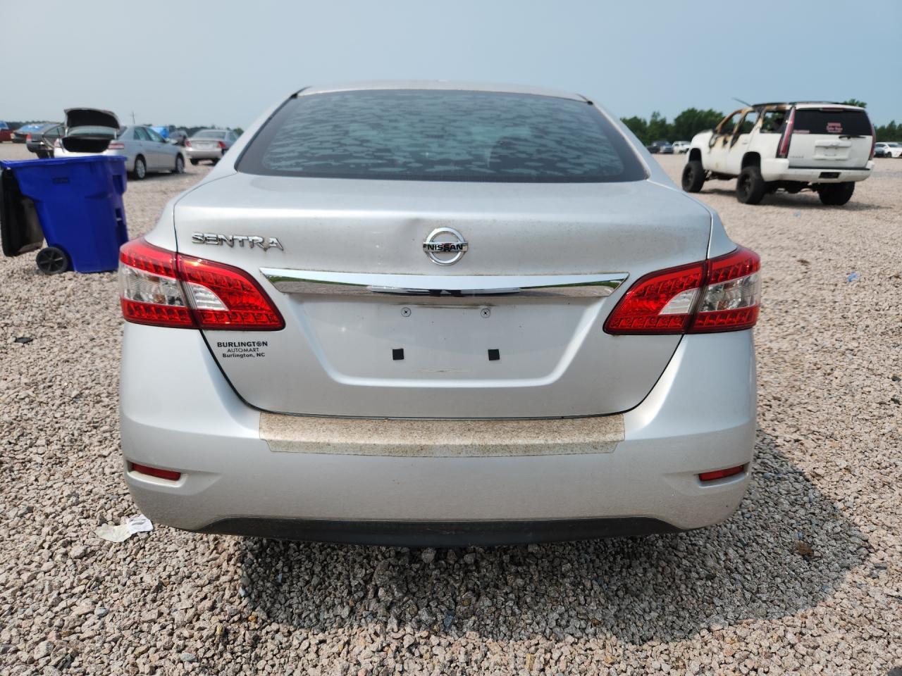 2015 Nissan Sentra S - Фото 6