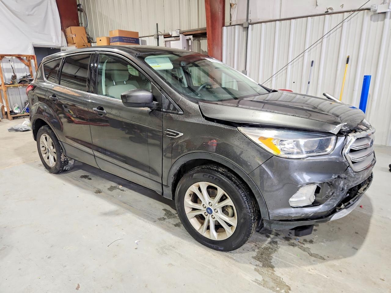 2019 Ford Escape Se - Фото 4