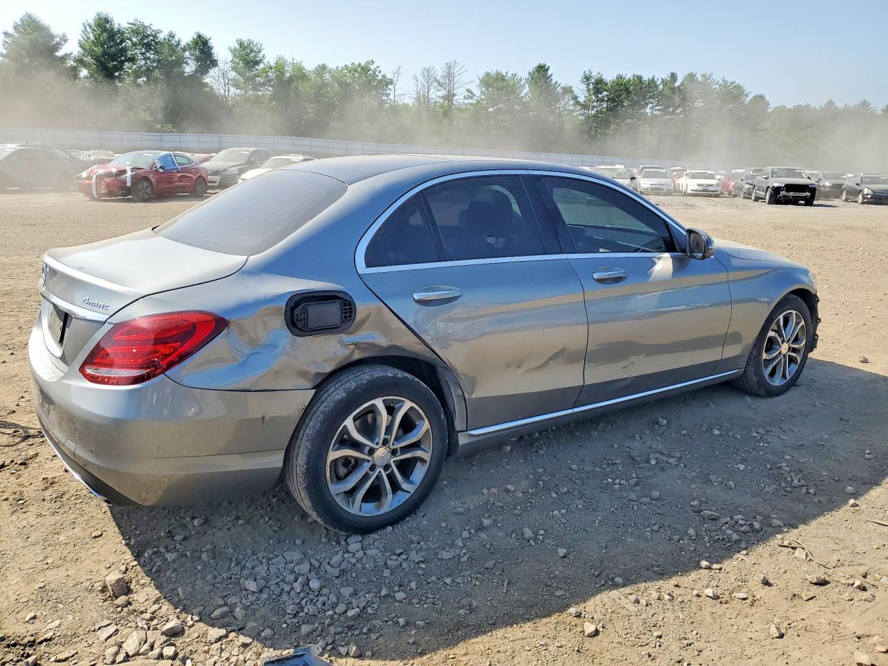 2015 Mercedes-Benz C 300 4Matic - Image 3