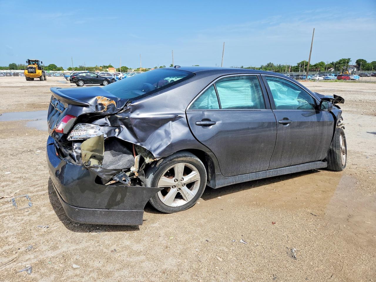 2011 Toyota Camry Se - Image 3