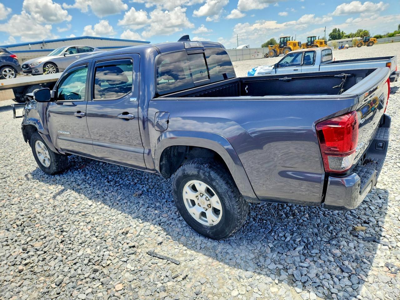 2023 Toyota Tacoma Sr5 V6 - Image 2