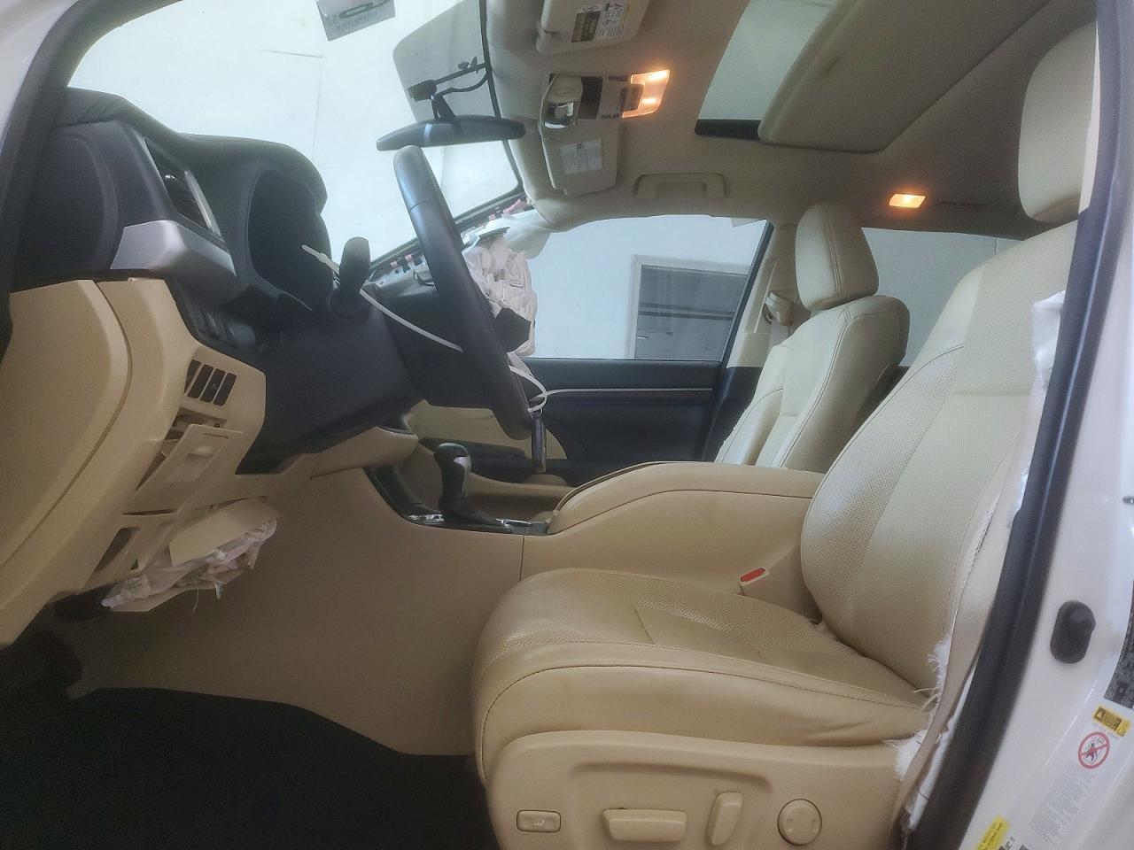 2016 Toyota Highlander Limited - Image 7