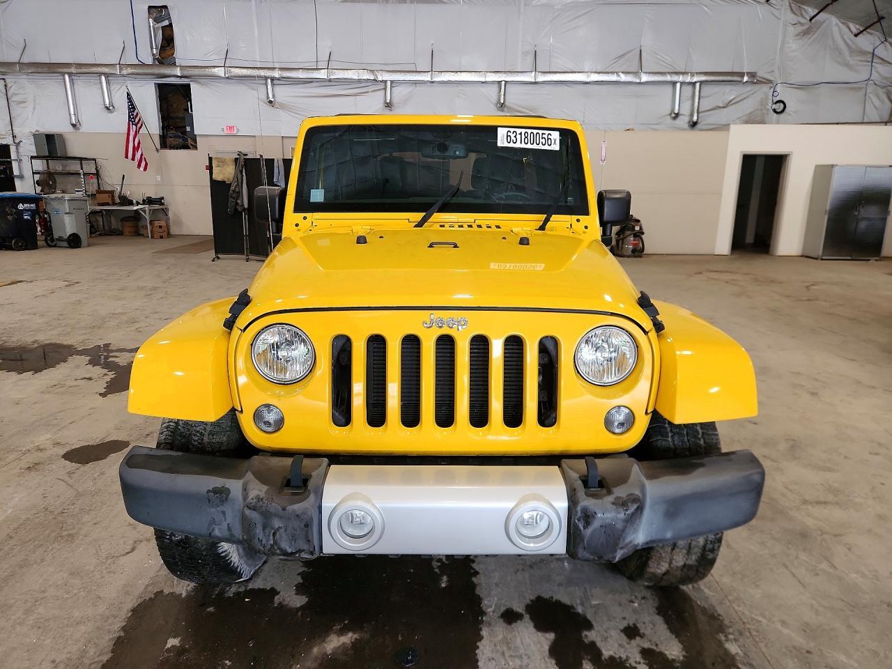 2015 Jeep Wrangler Unlimited Sahara - Image 5