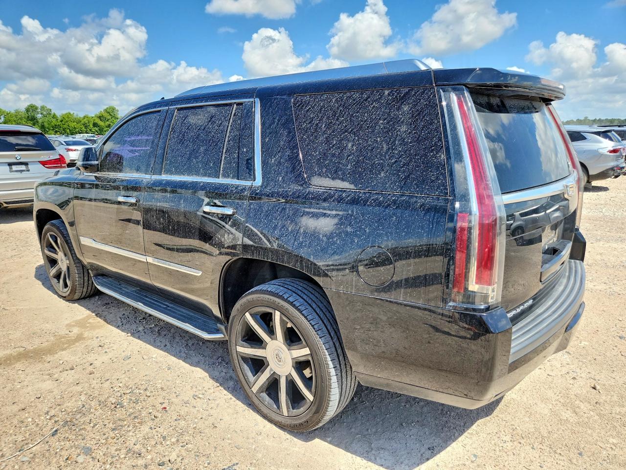 2016 Cadillac Escalade Luxury - Фото 2