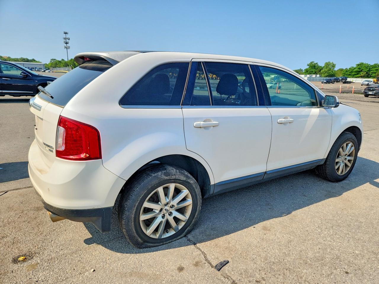 2012 Ford Edge Limited - Image 3