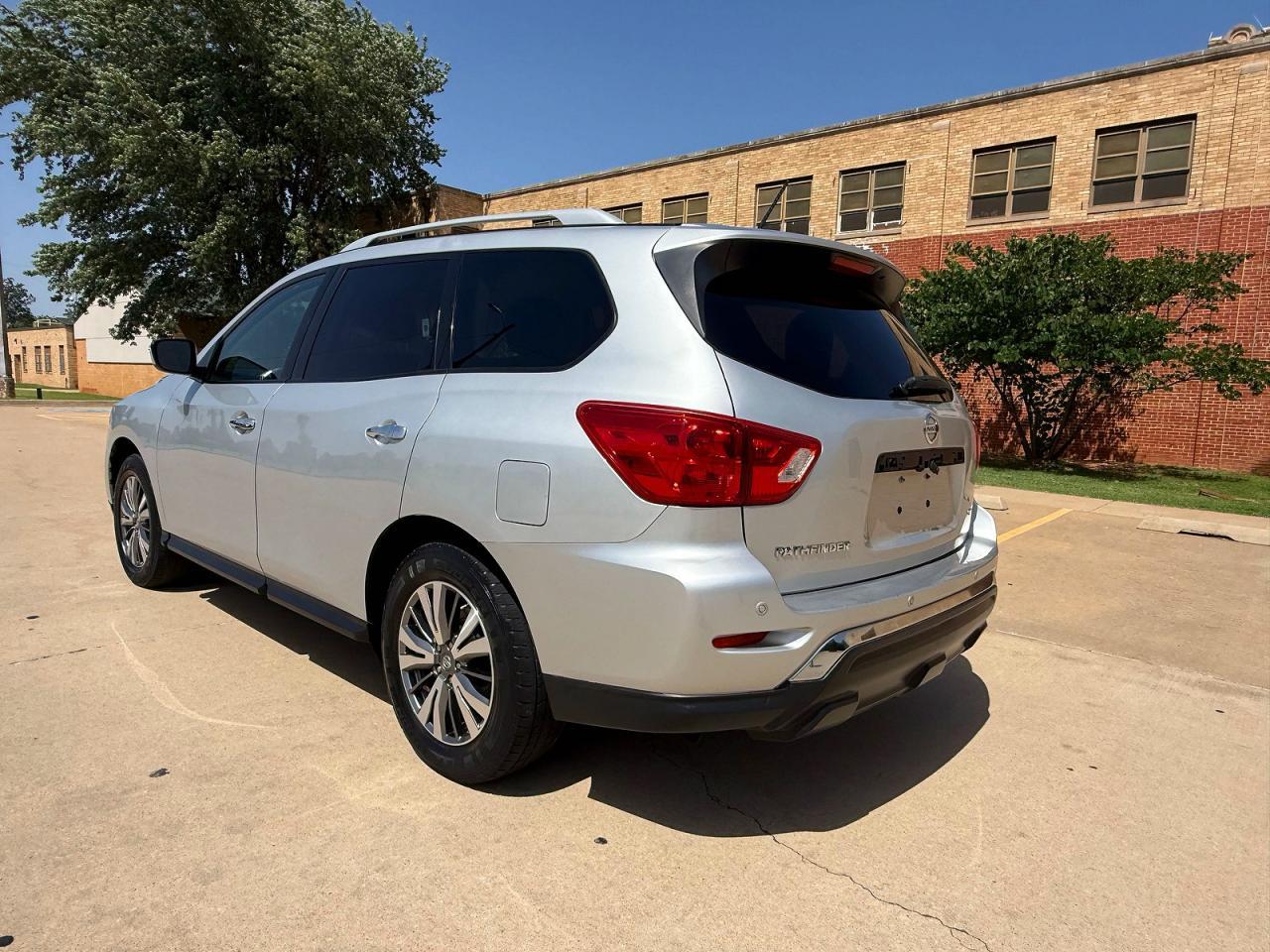 2018 Nissan Pathfinder Sv - Фото 3